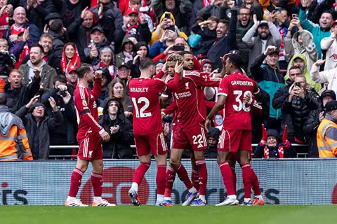 على خطى أرنولد.. نجم ليفربول يرسم خطة الانتقال إلى ريال مدريد بالمجان